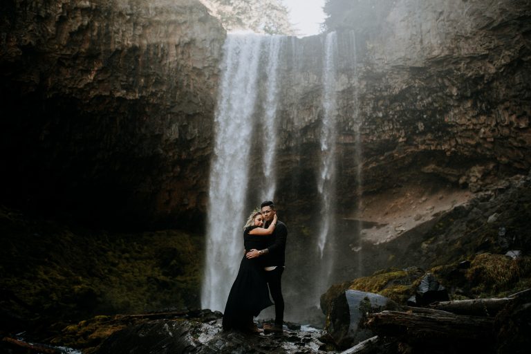 Tamanawas Falls Engagement | Roman & Krishina